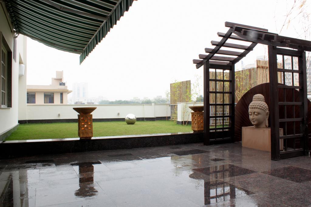 Stately Suites Mg Road Gurgaon Bagian luar foto