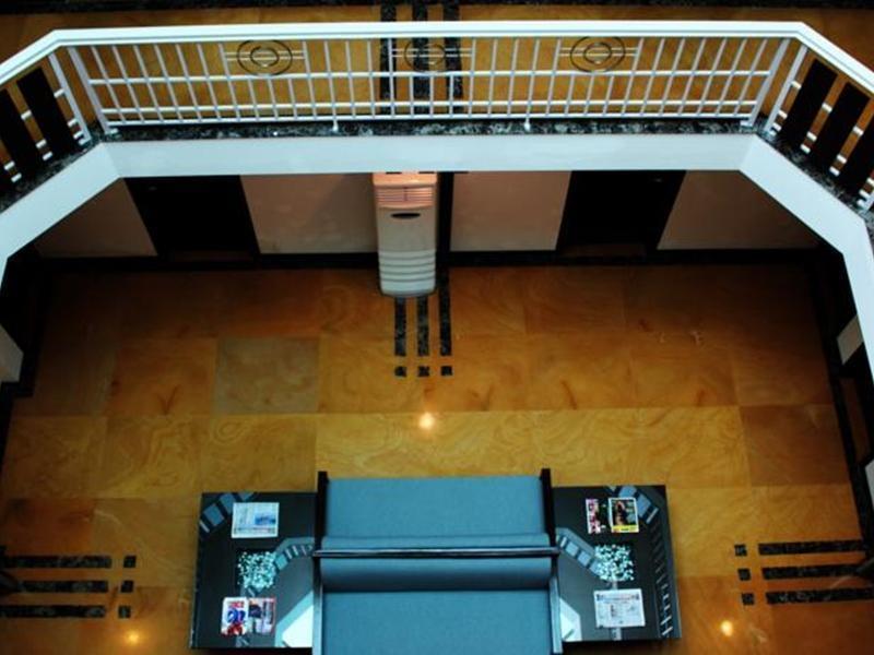 Stately Suites Mg Road Gurgaon Bagian luar foto